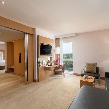 Novotel Yangon Max Luaran gambar