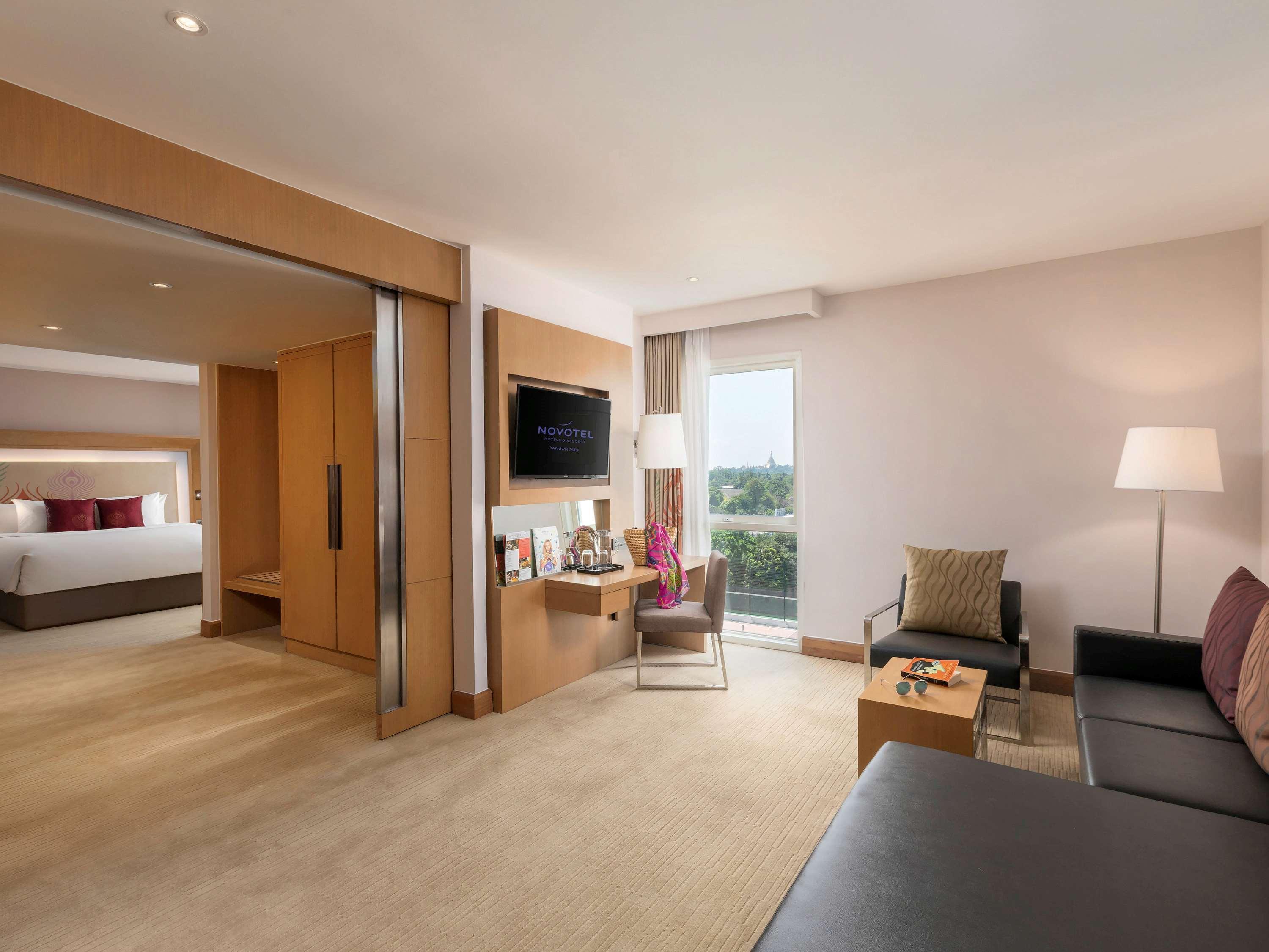 Novotel Yangon Max Luaran gambar
