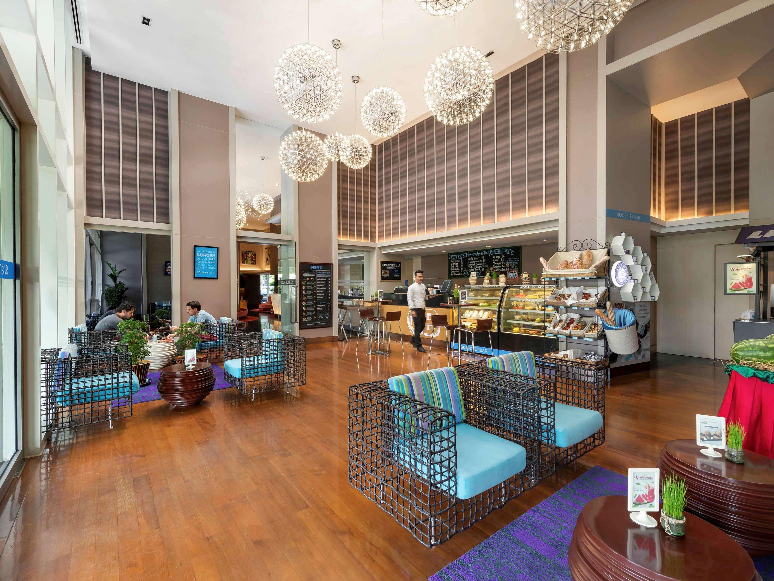 Novotel Yangon Max Luaran gambar