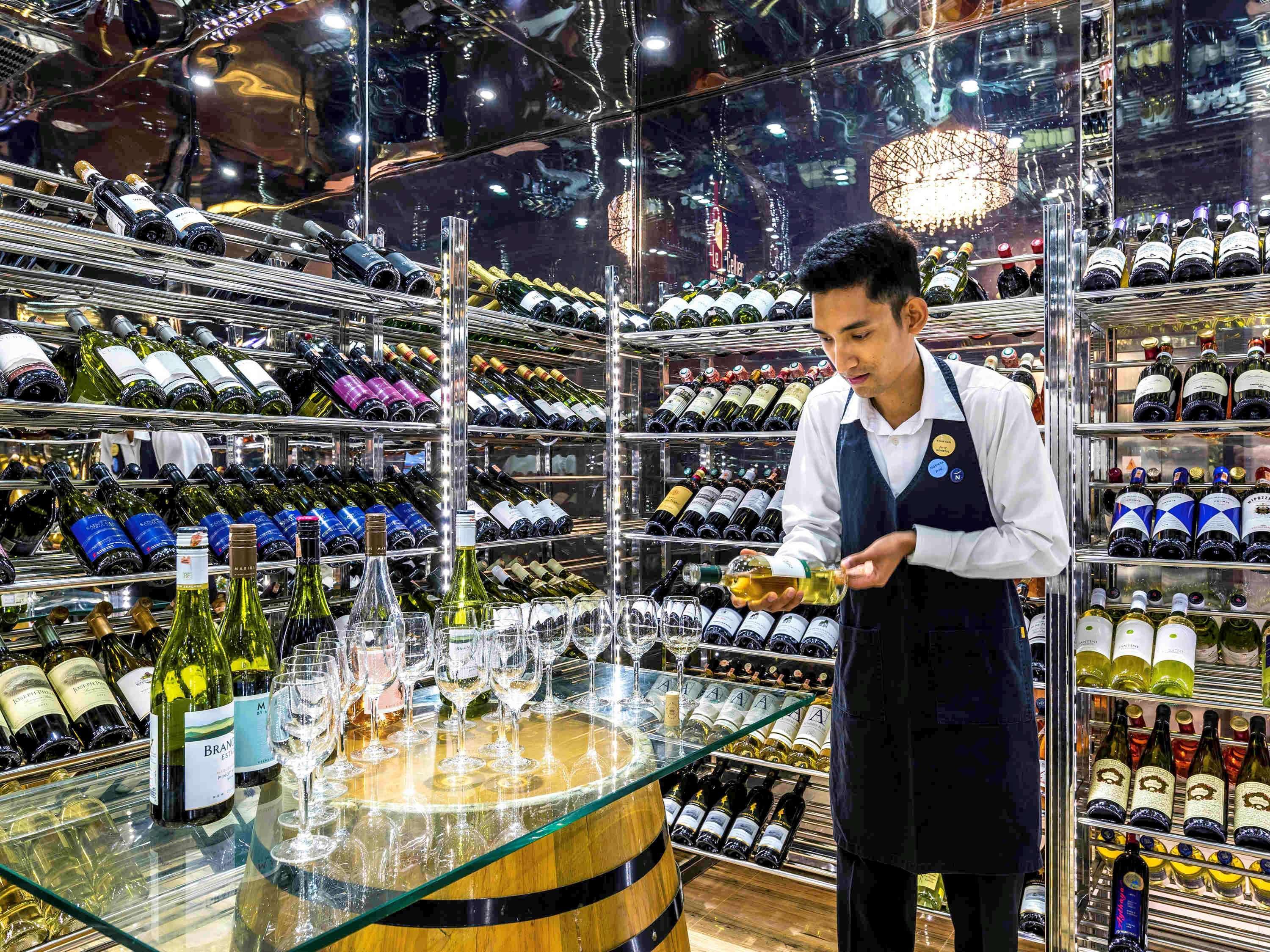 Novotel Yangon Max Luaran gambar