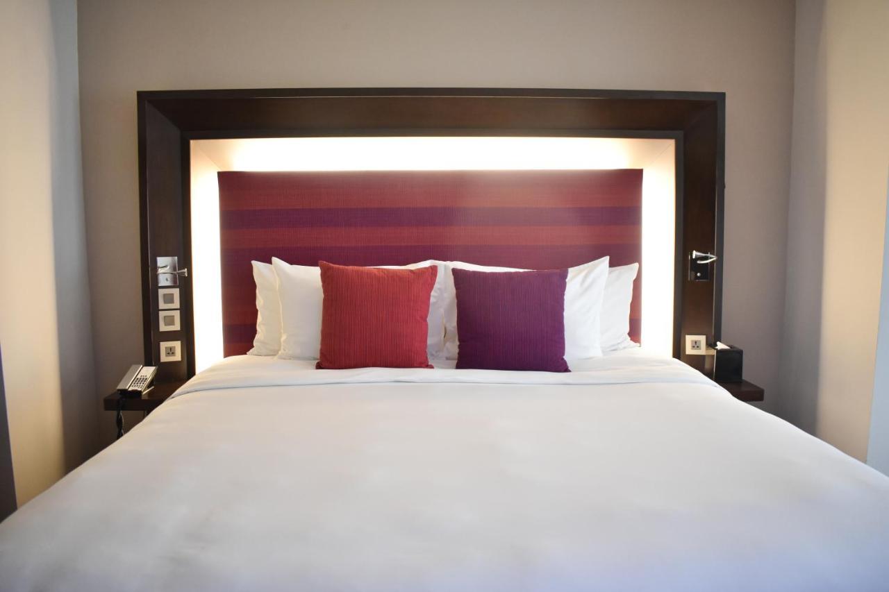 Novotel Yangon Max Luaran gambar