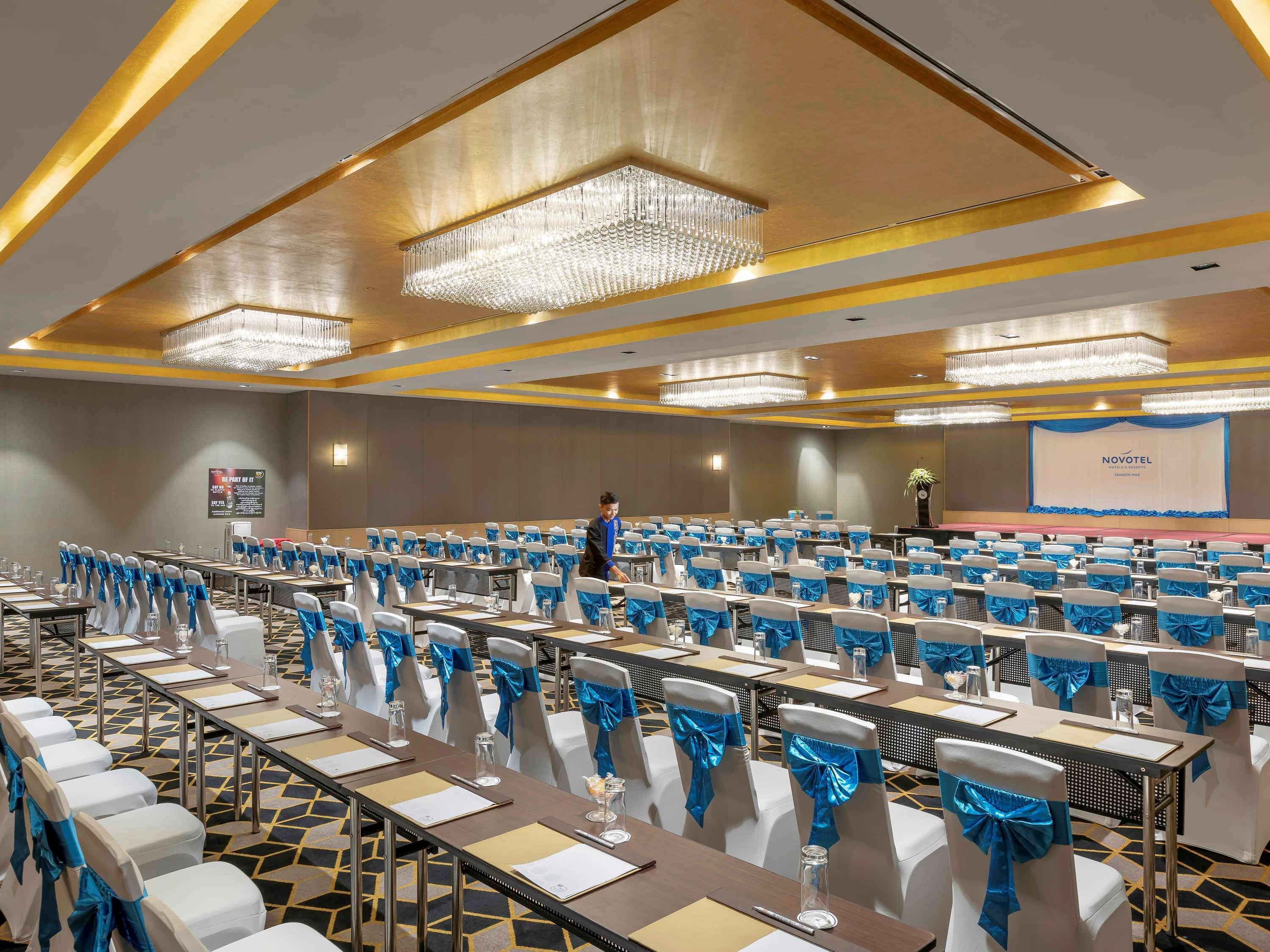 Novotel Yangon Max Luaran gambar