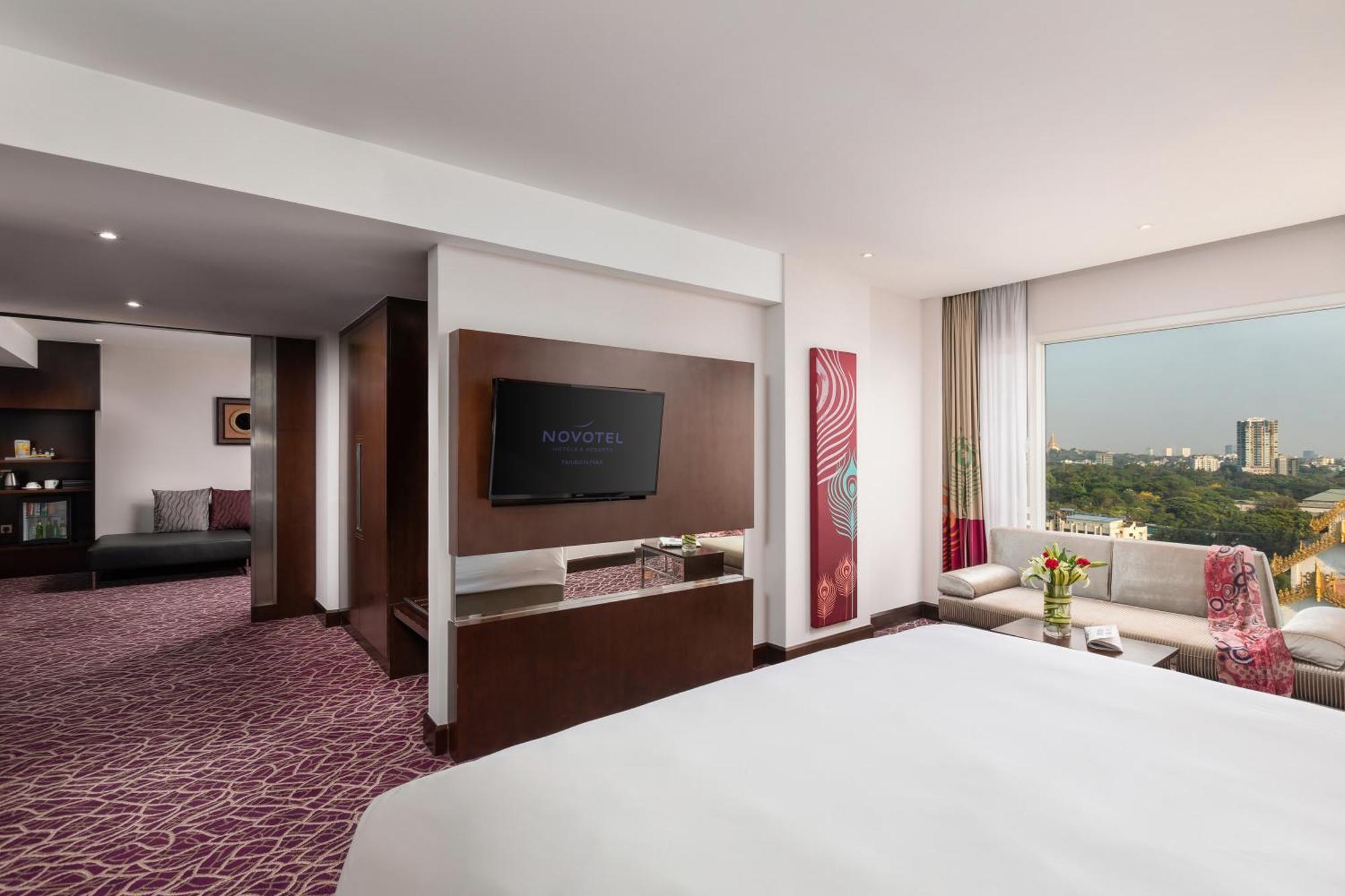 Novotel Yangon Max Luaran gambar