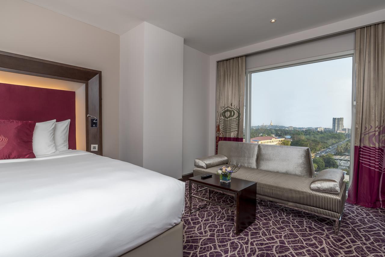 Novotel Yangon Max Luaran gambar