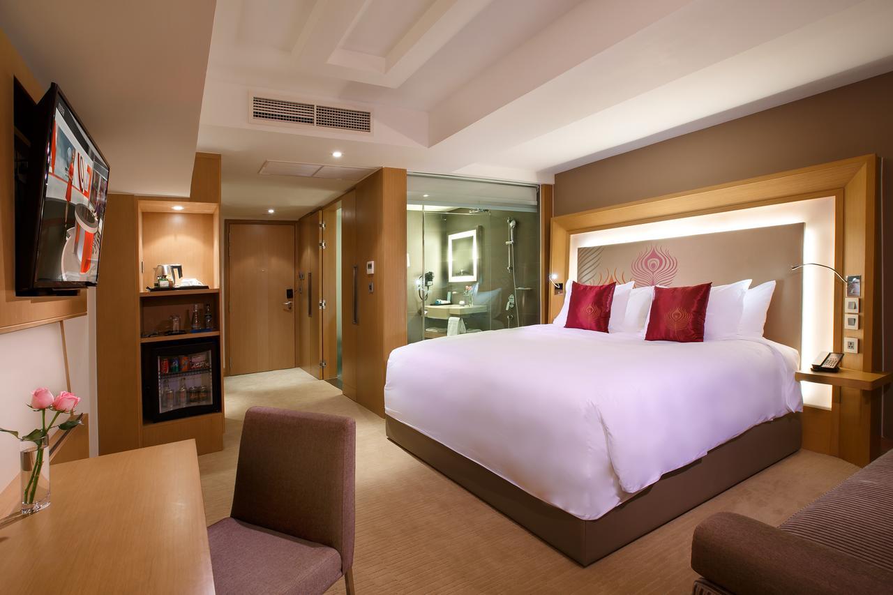 Novotel Yangon Max Luaran gambar