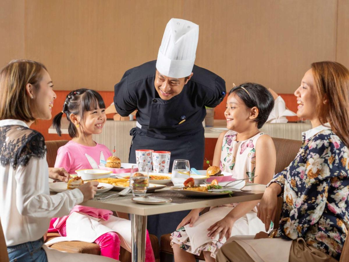 Novotel Yangon Max Luaran gambar