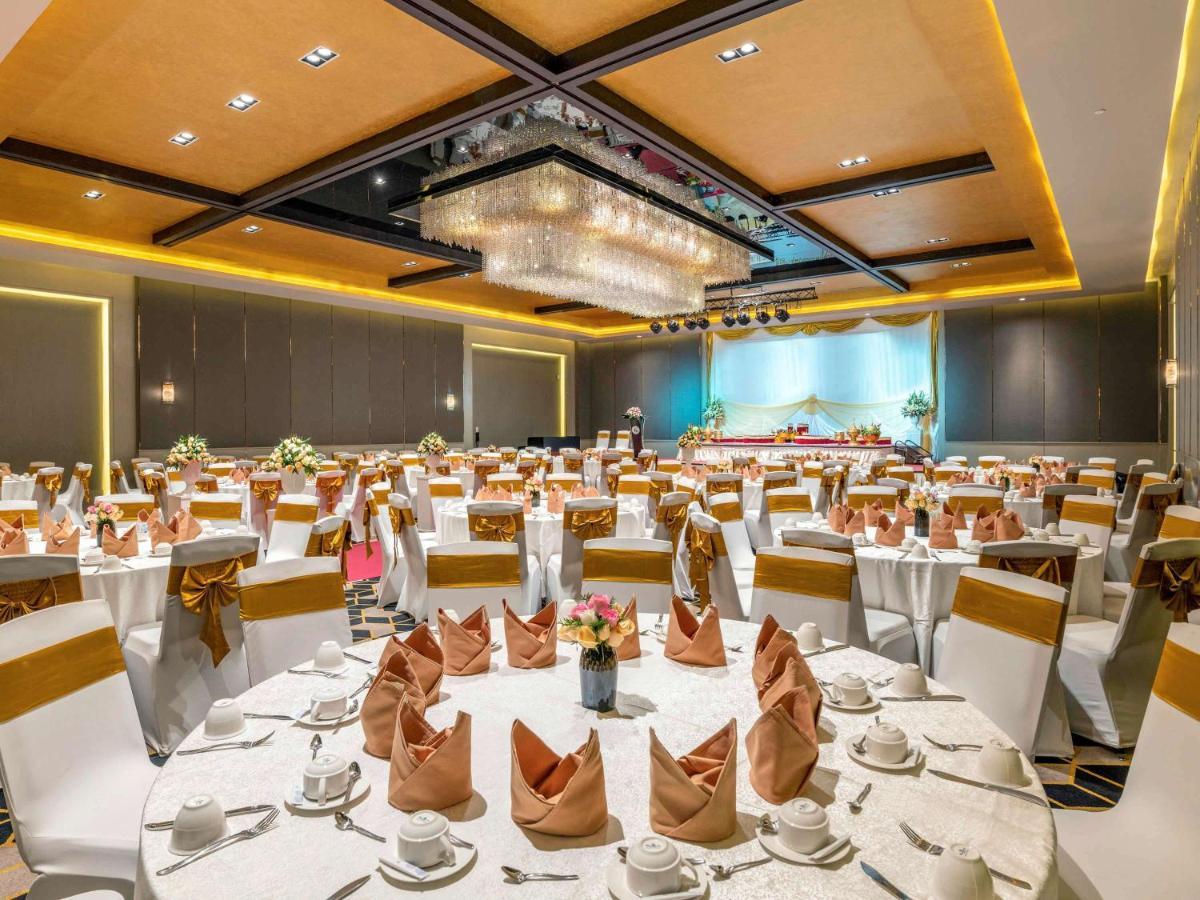 Novotel Yangon Max Luaran gambar